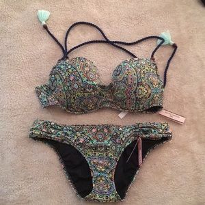 NWT Victoria Secret Swimsuit 32D/Small